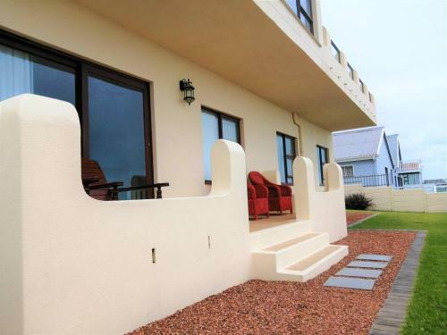 Hostal Dana Bay B&B Guest House