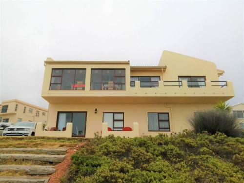 Hostal Dana Bay B&B Guest House