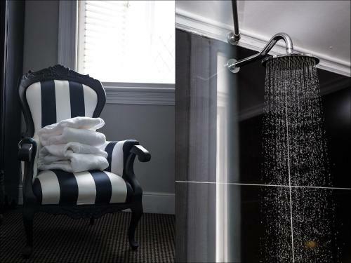 The Kingsman Boutique Hotel