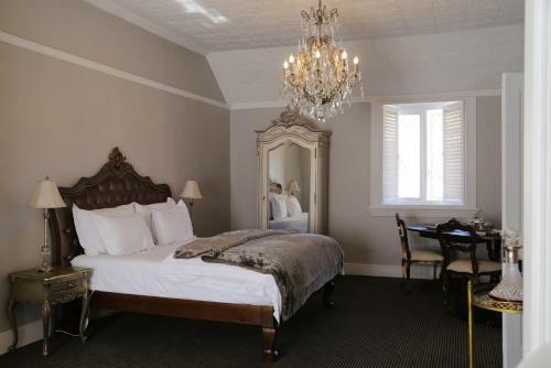The Kingsman Boutique Hotel