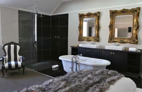 The Kingsman Boutique Hotel