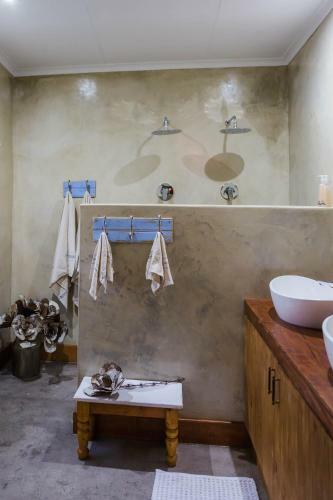 Hostal Three Birds Country House
