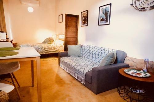 Bed & Breakfast Merindol Manor