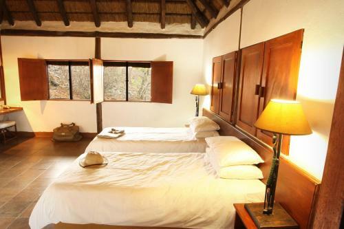 Nkwazi Lake Lodge