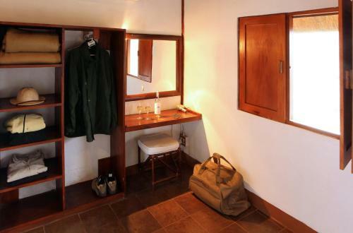 Nkwazi Lake Lodge