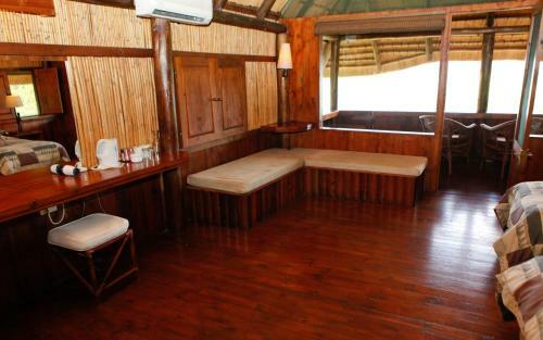 Nkwazi Lake Lodge