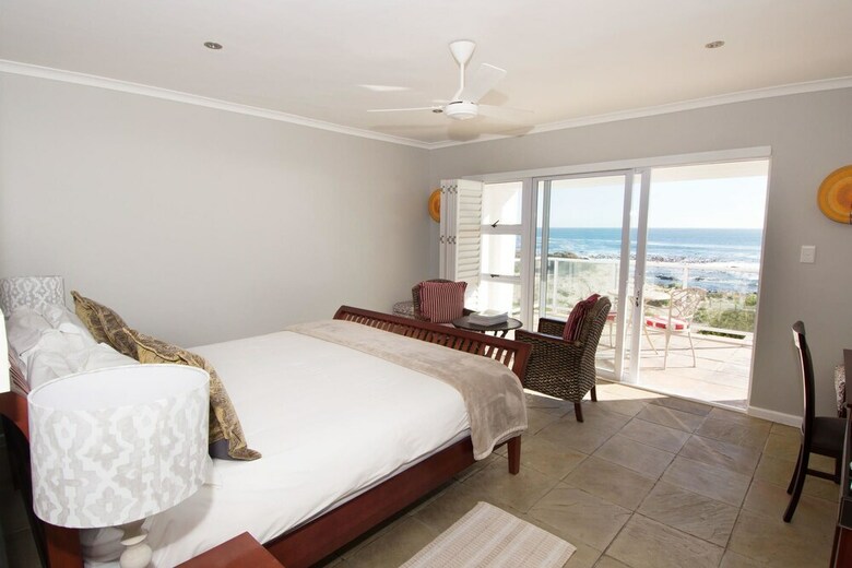 Hostal Oystercatcher Lodge