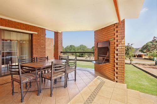 Hotel Monateng Safari Lodge