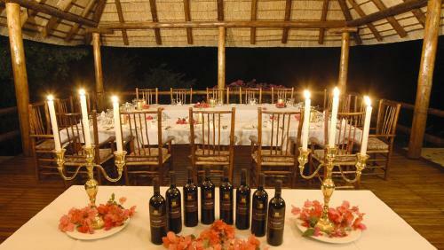 Nyati Safari Lodge