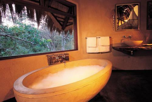 Pondoro Game Lodge Pty (Ltd)