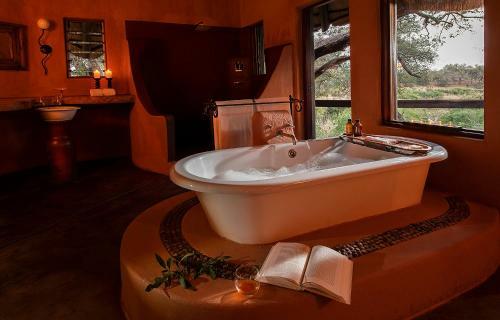 Pondoro Game Lodge Pty (Ltd)
