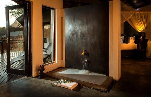 Pondoro Game Lodge Pty (Ltd)