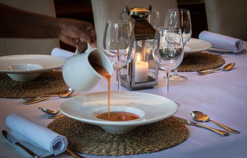 Pondoro Game Lodge Pty (Ltd)