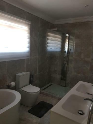 Hostal Meraki Country Manor