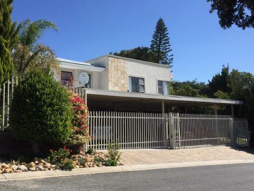 Hostal Marshrose Accommodation