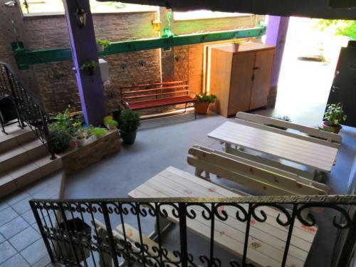 Hostal Restaurant And Hotel Complex Corsica