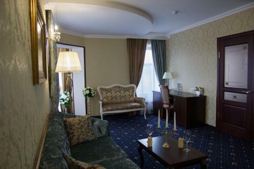 Sobranie Hotel