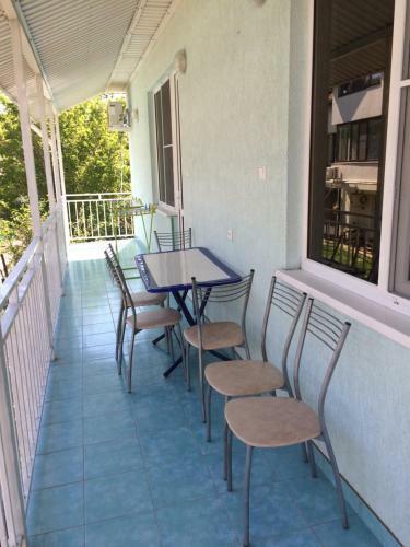 Hostal Nadezhda Guest House