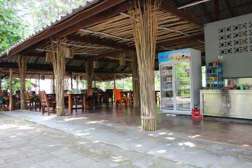 Cousin Koh Kho Khao Bungalow