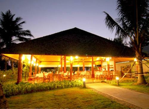 Hotel Anandah Beach Resort
