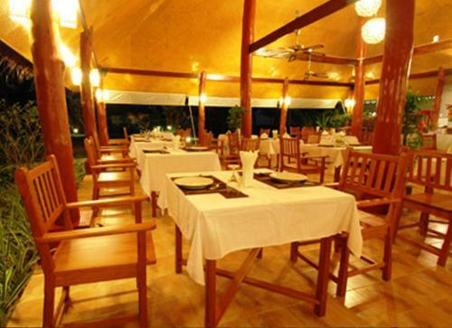 Hotel Anandah Beach Resort