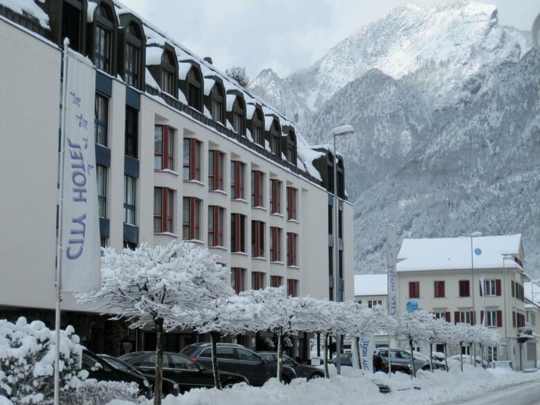 City Hotel