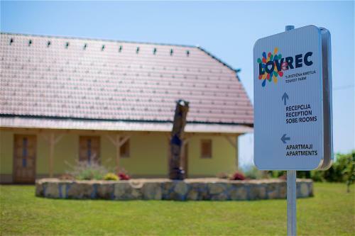 Apartamentos Turisti?na Kmetija Lovrec