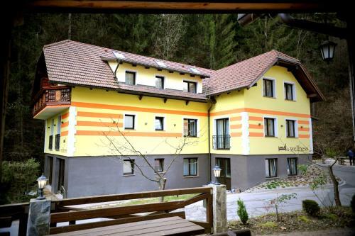 Hotel Guest House Hober