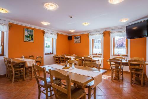 Hostal Pension T�r�k