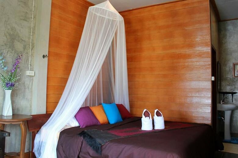 Hostal Ruen Lamai Lanna