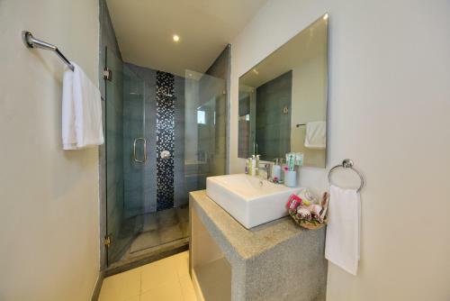 Lipa Talay See - 2 Bedroom Beach Side Villa