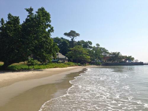 Sea Breeze House