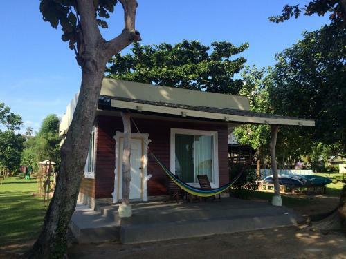 Hotel Holiday Beach Resort
