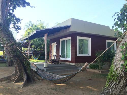 Hotel Holiday Beach Resort