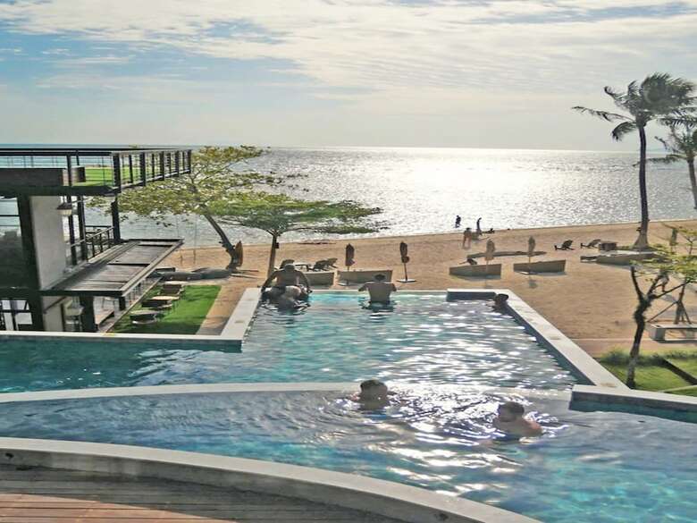 Hotel The Cabin Beach Resort
