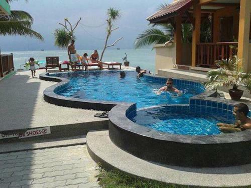 Hostal Mr. Black Resort