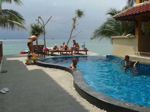 Hostal Mr. Black Resort