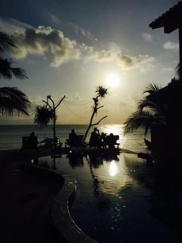 Hostal Mr. Black Resort