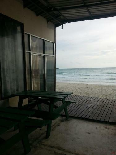 Supreeya Hostel