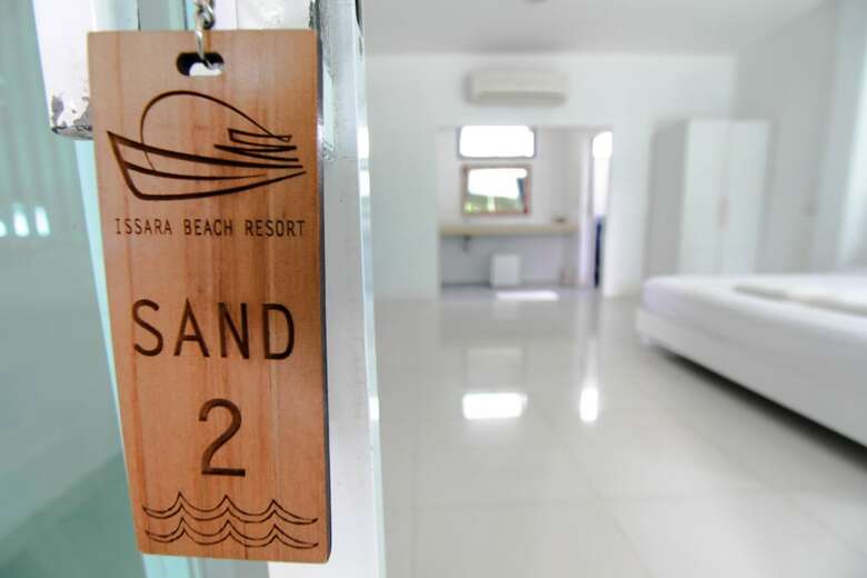 Hotel Issara Beach Resort