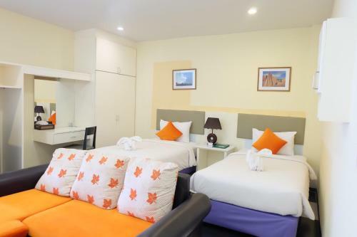 Thanasiri Hotel And Resort