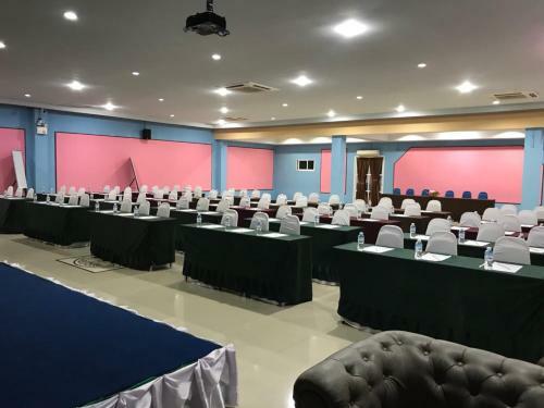 Thanasiri Hotel And Resort