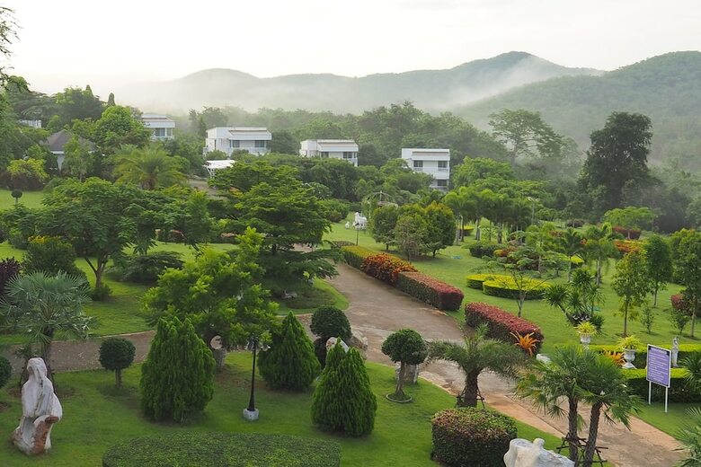 Hotel Baan Ing Khao