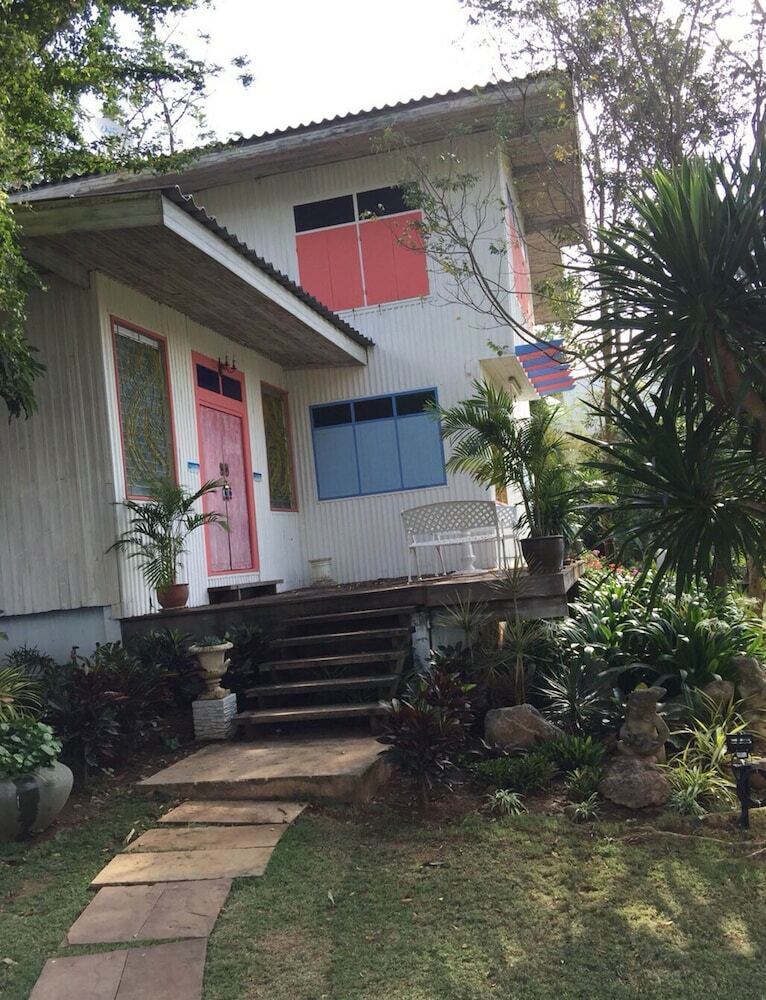 Hotel Baan Ing Khao