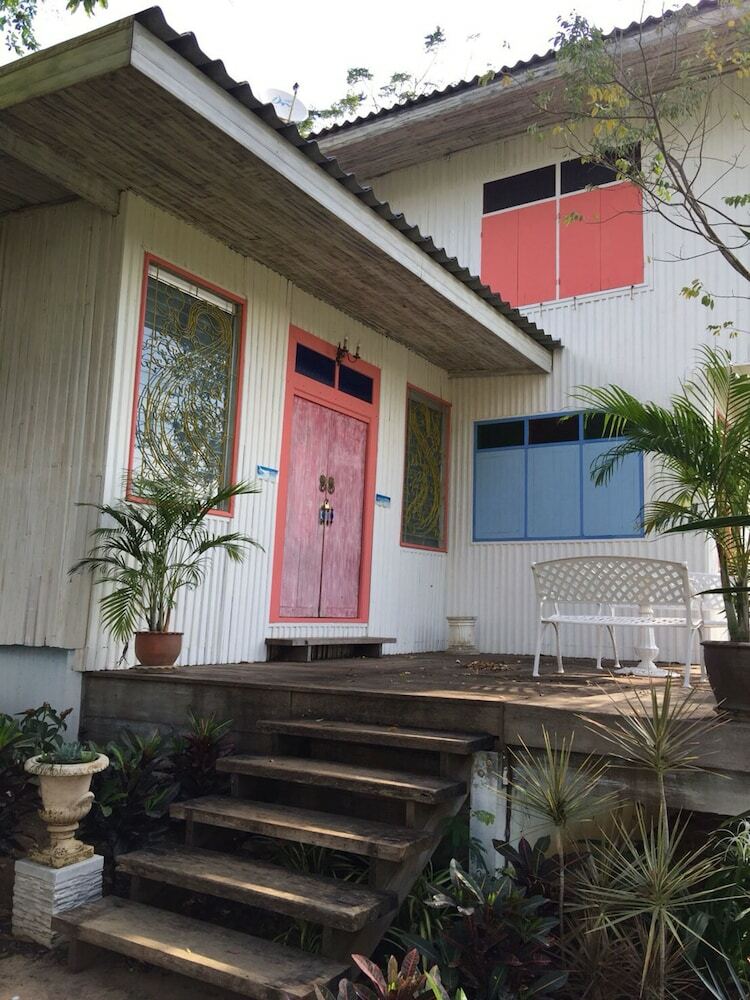 Hotel Baan Ing Khao