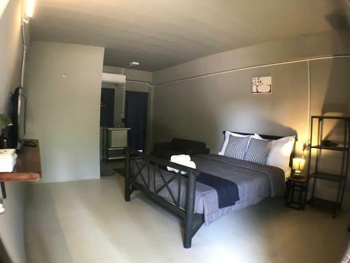 Hotel Laan Rab Lom Home & Cafe'