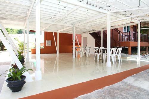 Hostal Baan Pordee Homestay