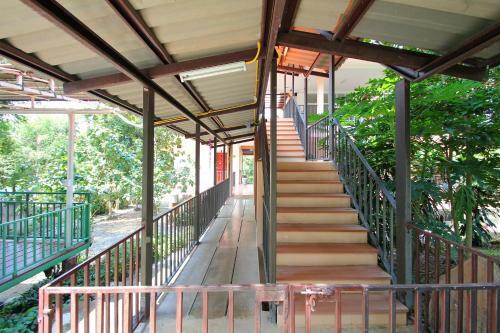 Hostal Baan Pordee Homestay