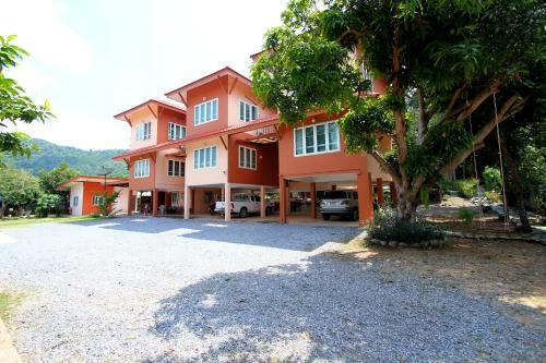 Hostal Baan Pordee Homestay