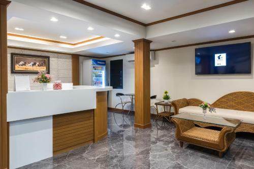 Suthep Home & Hostel